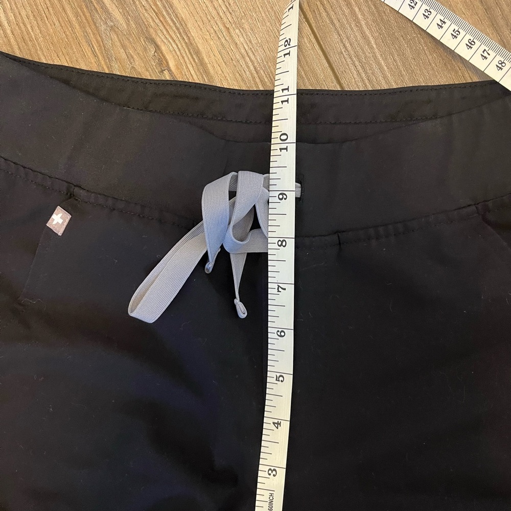 Figs Zamora Mid Rise Black Jogger Scrub Pants Womens Small - Picture 13 of 14